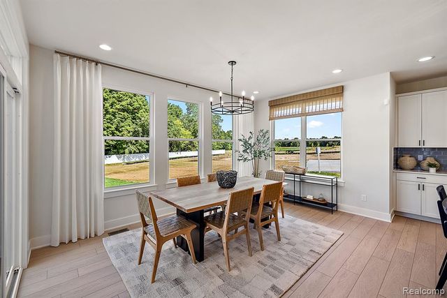 29104 Myles Andrew Drive, South Lyon, MI 48178