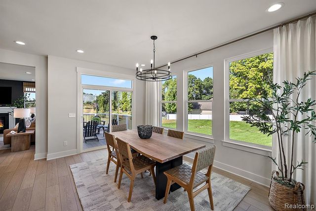 29104 Myles Andrew Drive, South Lyon, MI 48178
