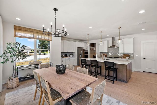29104 Myles Andrew Drive, South Lyon, MI 48178