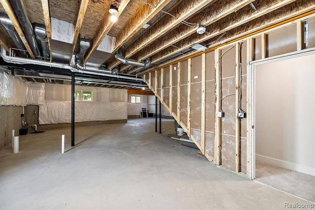 29104 Myles Andrew Drive, South Lyon, MI 48178