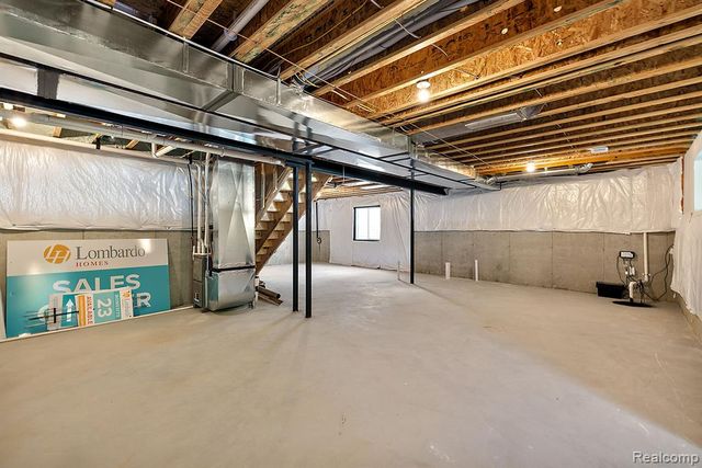 29104 Myles Andrew Drive, South Lyon, MI 48178
