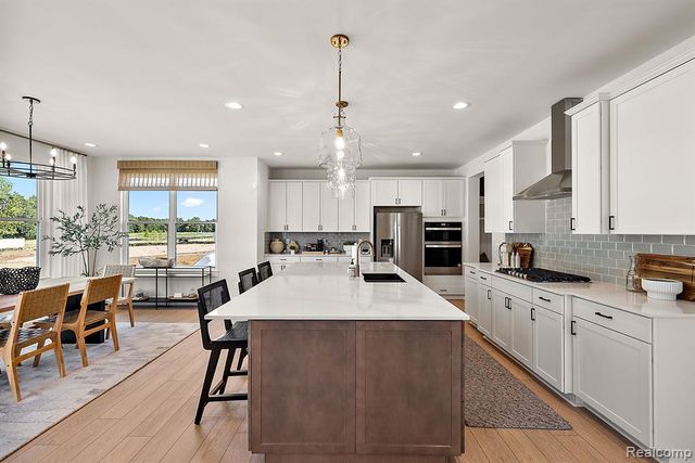 29104 Myles Andrew Drive, South Lyon, MI 48178