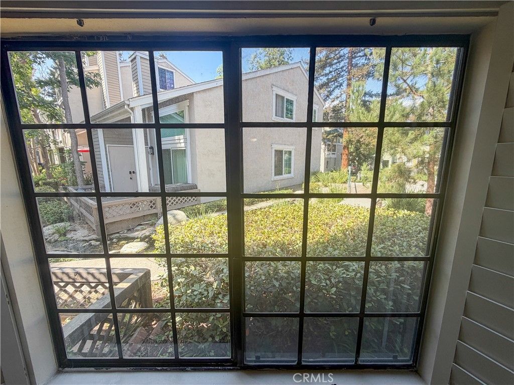 Image 12 of property listing at 700 E Lake 67, Orange, CA 92866
