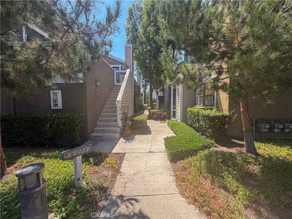 Image 22 of property listing at 700 E Lake 67, Orange, CA 92866