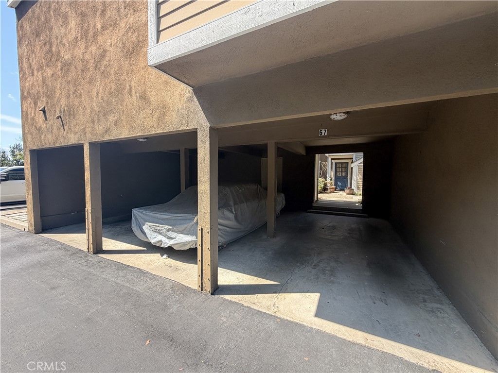 Image 23 of property listing at 700 E Lake 67, Orange, CA 92866