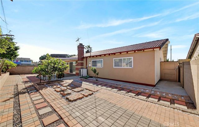 9332 Nancy, Cypress, CA 90630