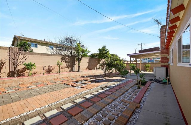 9332 Nancy, Cypress, CA 90630