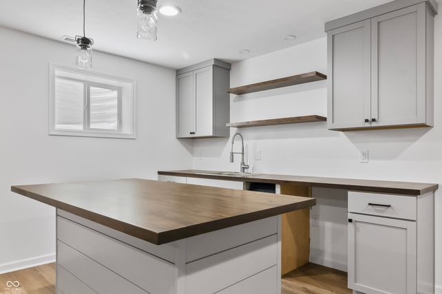 4303 Nottinghill Drive, Avon, IN 46123