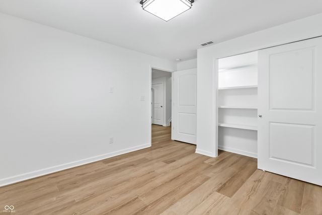 4303 Nottinghill Drive, Avon, IN 46123