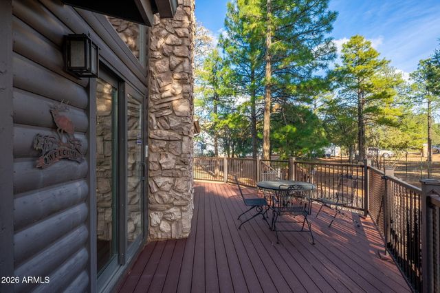 2214 Mountain Lion Lane, Overgaard, AZ 85933