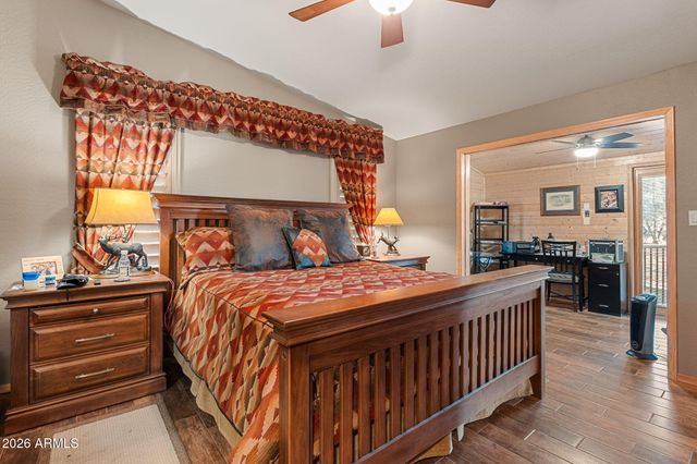 2214 Mountain Lion Lane, Overgaard, AZ 85933