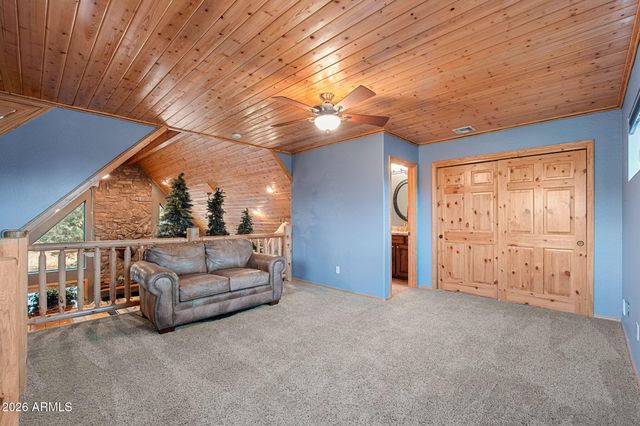 2214 Mountain Lion Lane, Overgaard, AZ 85933