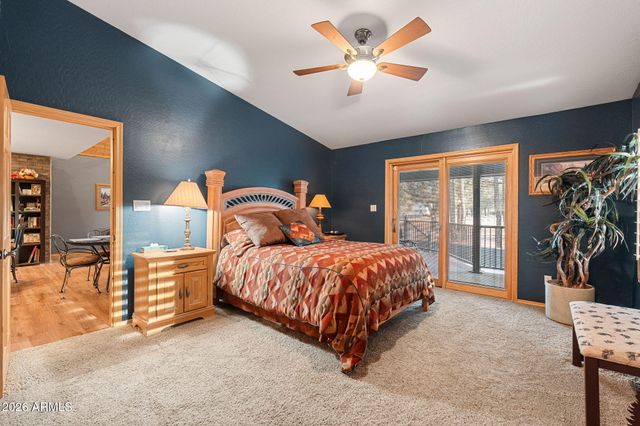 2214 Mountain Lion Lane, Overgaard, AZ 85933