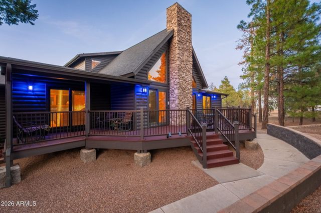 2214 Mountain Lion Lane, Overgaard, AZ 85933