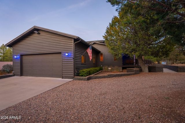 2214 Mountain Lion Lane, Overgaard, AZ 85933