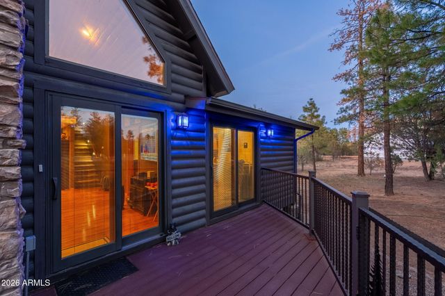 2214 Mountain Lion Lane, Overgaard, AZ 85933