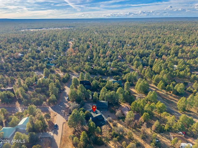 2214 Mountain Lion Lane, Overgaard, AZ 85933