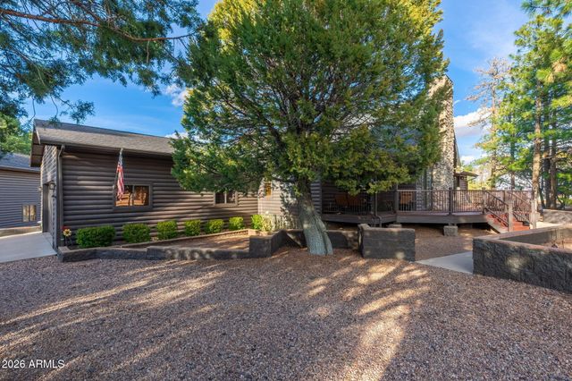 2214 Mountain Lion Lane, Overgaard, AZ 85933