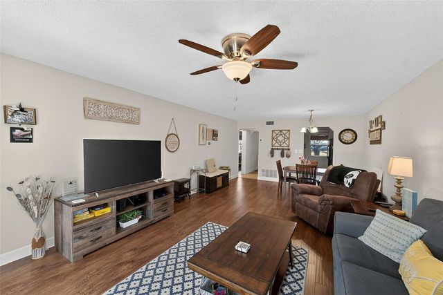 2105 CORDOVA GREEN 2105, Seminole, FL 33777