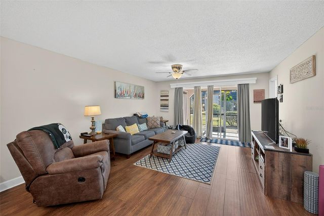 2105 CORDOVA GREEN 2105, Seminole, FL 33777