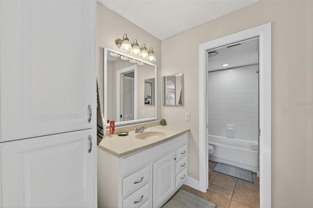 2105 CORDOVA GREEN 2105, Seminole, FL 33777