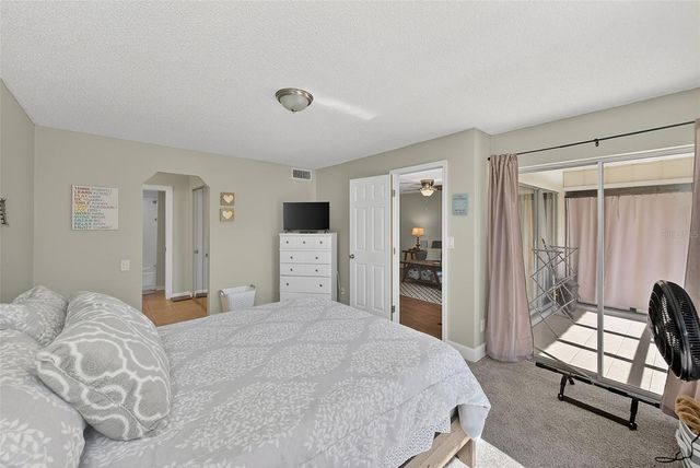 2105 CORDOVA GREEN 2105, Seminole, FL 33777