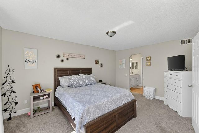 2105 CORDOVA GREEN 2105, Seminole, FL 33777