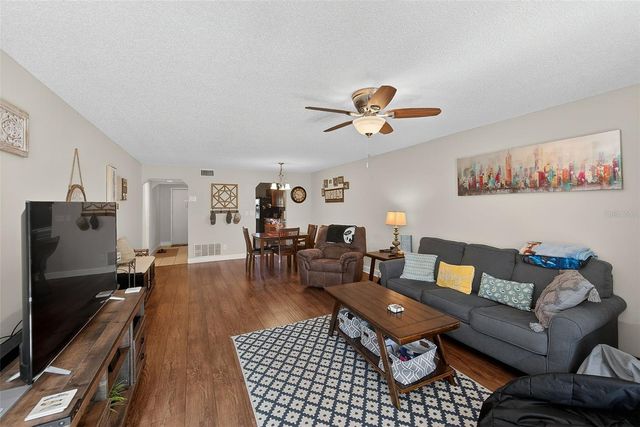 2105 CORDOVA GREEN 2105, Seminole, FL 33777