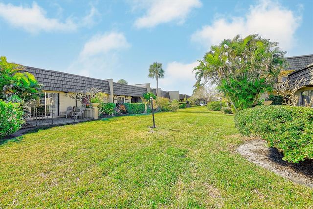 2105 CORDOVA GREEN 2105, Seminole, FL 33777