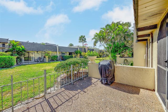 2105 CORDOVA GREEN 2105, Seminole, FL 33777