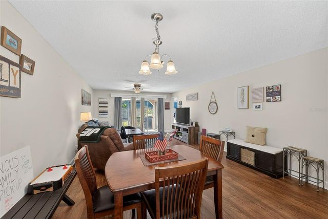 2105 CORDOVA GREEN 2105, Seminole, FL 33777