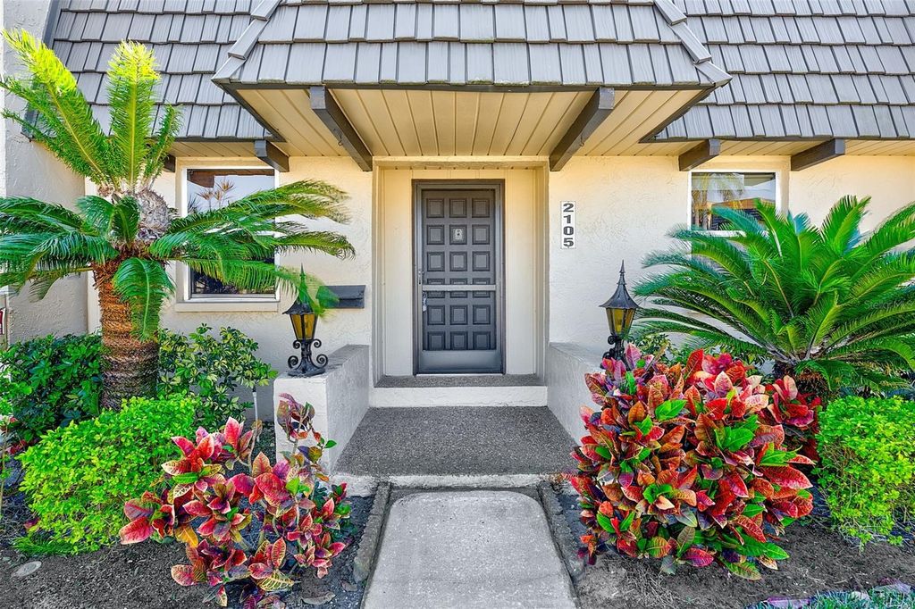 2105 CORDOVA GREEN 2105, Seminole, FL 33777