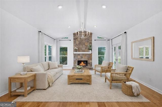 755 E Hembree Crossing, Roswell, GA 30076