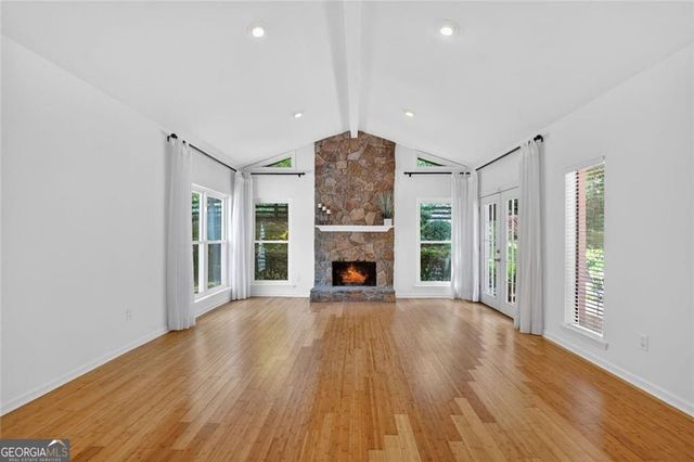 755 E Hembree Crossing, Roswell, GA 30076