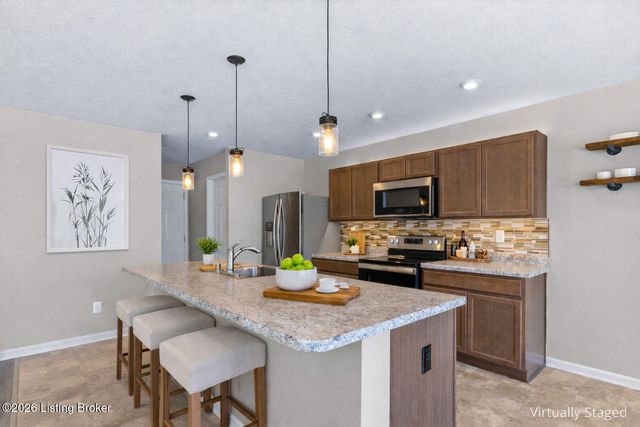 214 Garnette Ct, Mt Washington, KY 40047