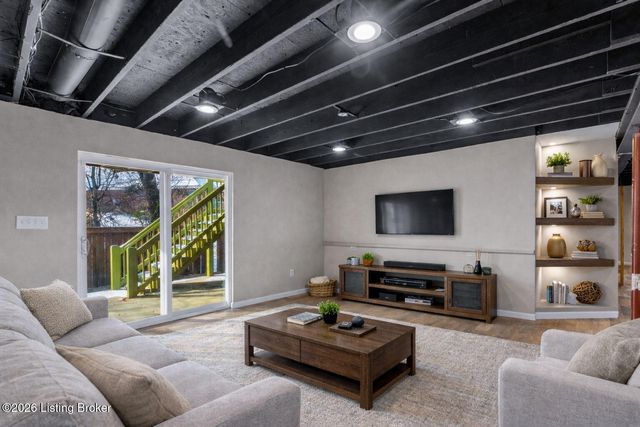 214 Garnette Ct, Mt Washington, KY 40047