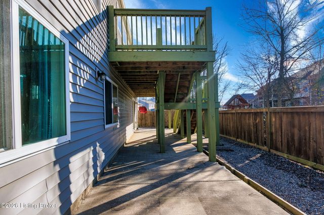 214 Garnette Ct, Mt Washington, KY 40047