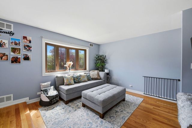 4656 25th Avenue, Schiller Park, IL 60176