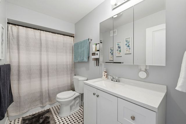 4656 25th Avenue, Schiller Park, IL 60176