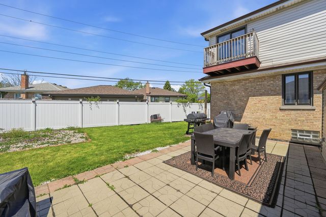 4656 25th Avenue, Schiller Park, IL 60176