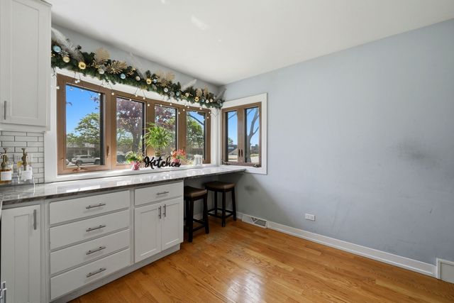 4656 25th Avenue, Schiller Park, IL 60176