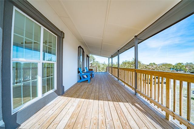 128 Saint Charles W, Rockport, TX 78382