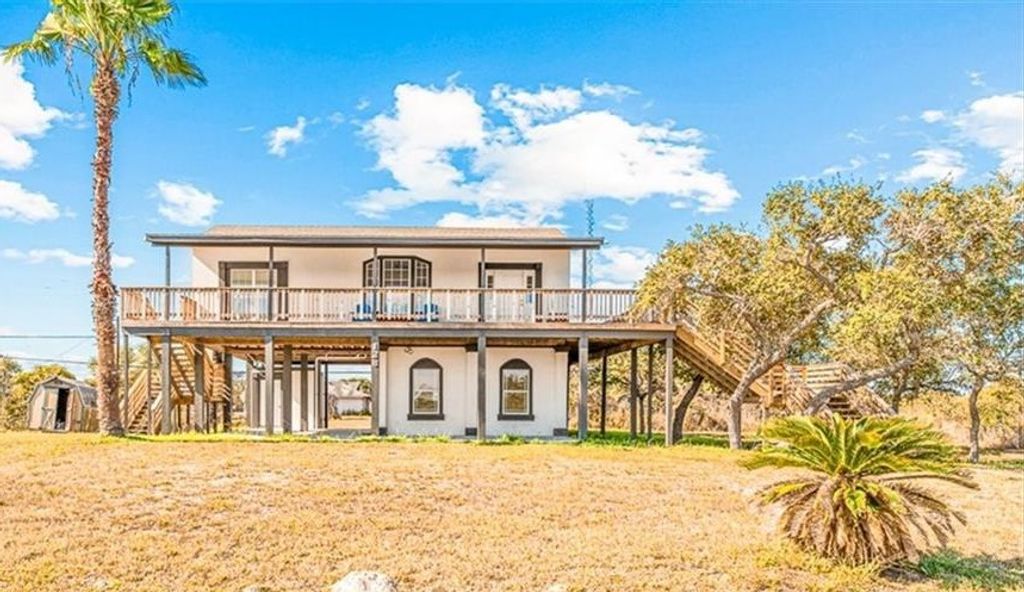 128 Saint Charles W, Rockport, TX 78382 — photo 2