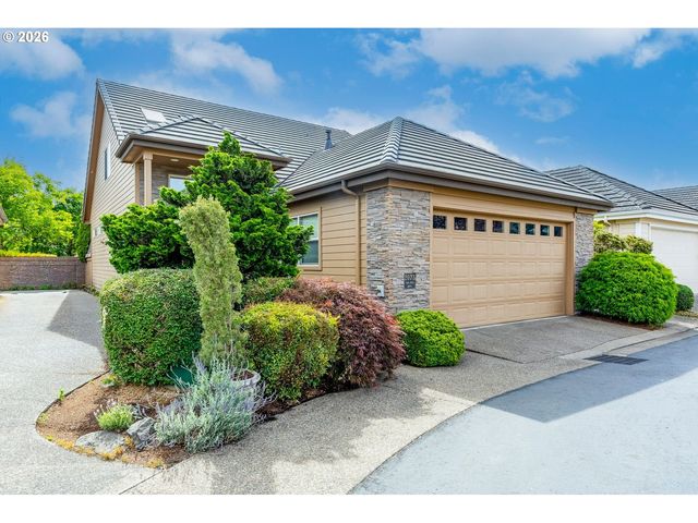 2073 LAKE WIND Dr, Eugene, OR 97408
