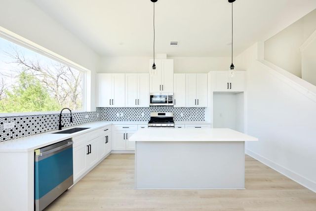 3213 Reeves Road, Houston, TX 77004