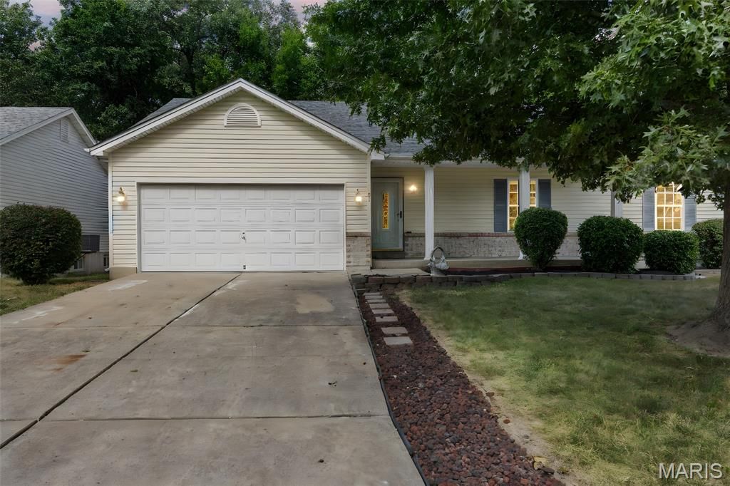 21 Eldorado Drive, Moscow Mills, MO 63362