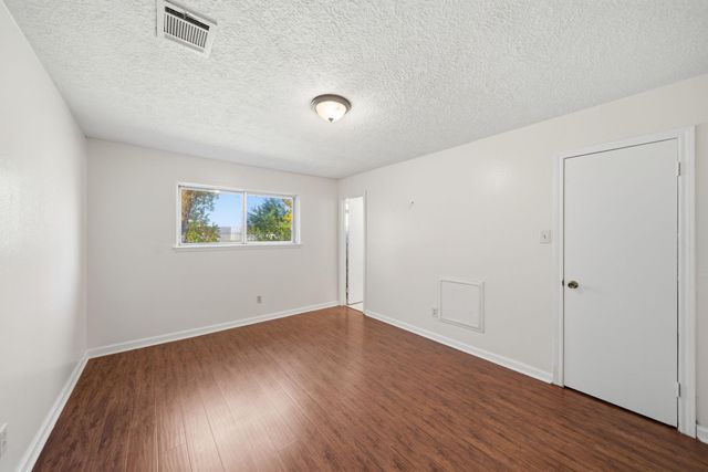 122 White Cedar Street, Houston, TX 77015