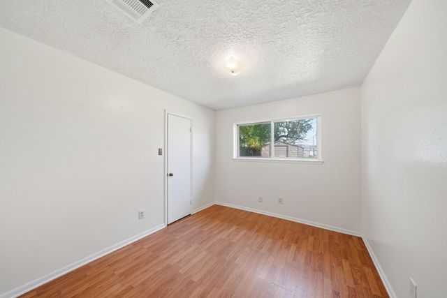 122 White Cedar Street, Houston, TX 77015