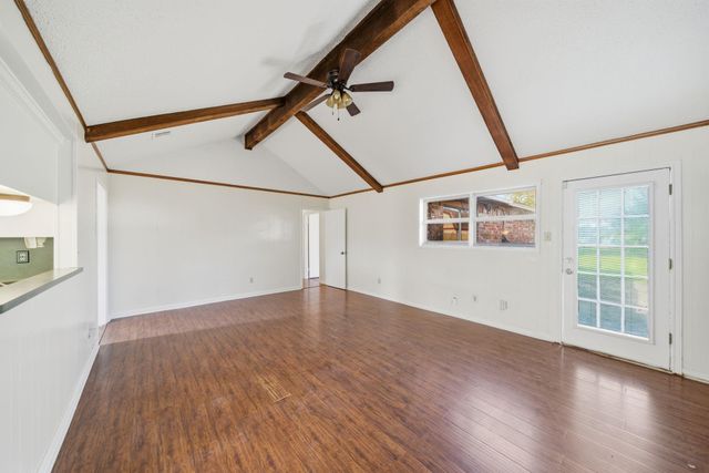 122 White Cedar Street, Houston, TX 77015