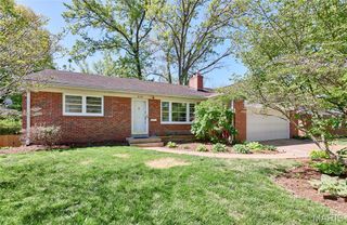 8138 Halifax Drive, St Louis, MO 63105